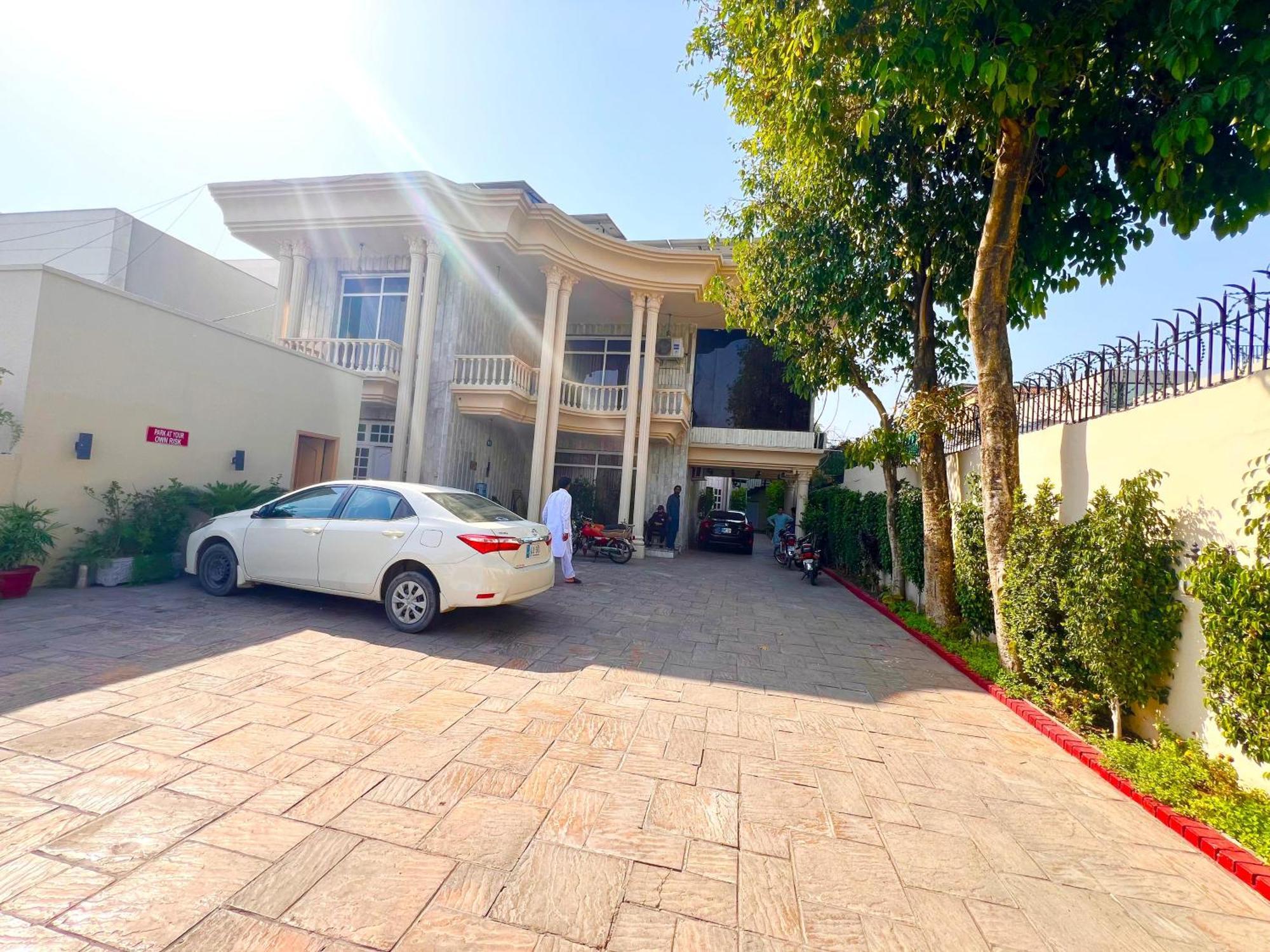 Shelton Guest House อิสลามาบัด ภายนอก รูปภาพ
