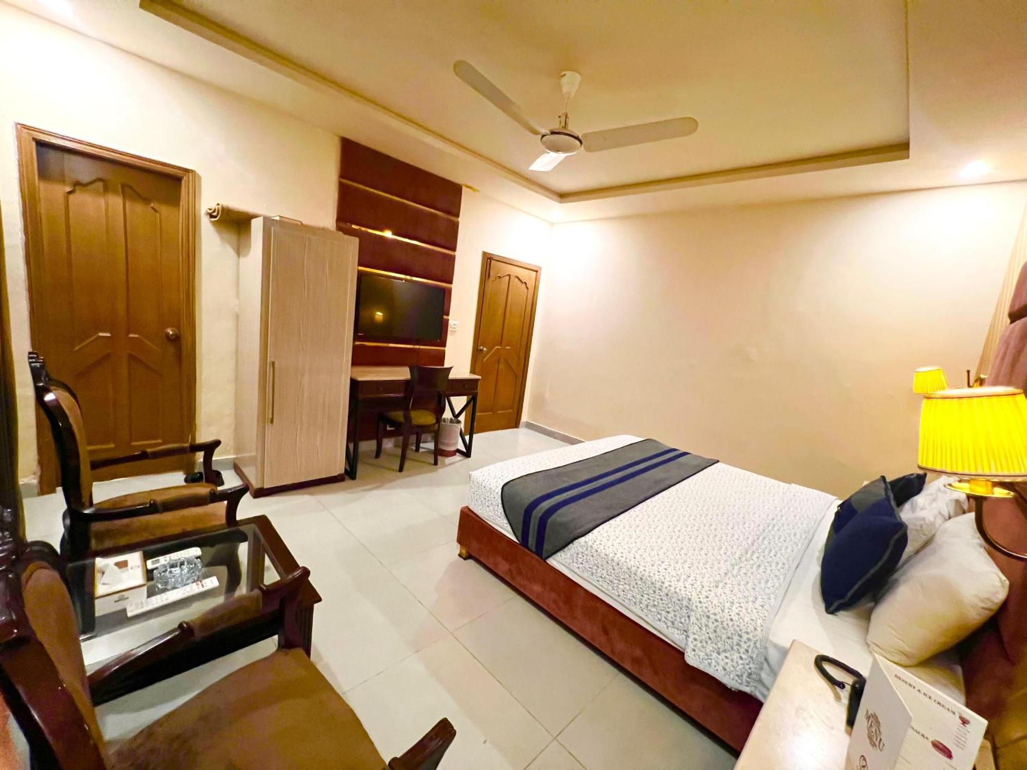 Shelton Guest House อิสลามาบัด ภายนอก รูปภาพ