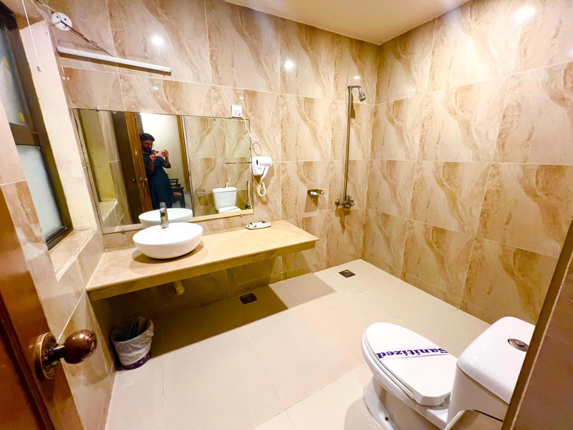 Shelton Guest House อิสลามาบัด ภายนอก รูปภาพ